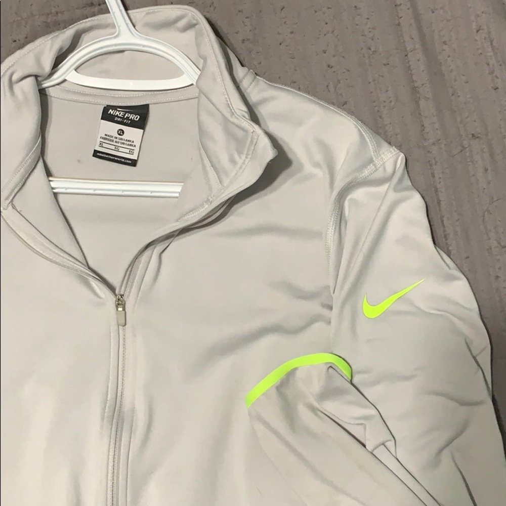 Nike Pro Dri-fit gray sweater